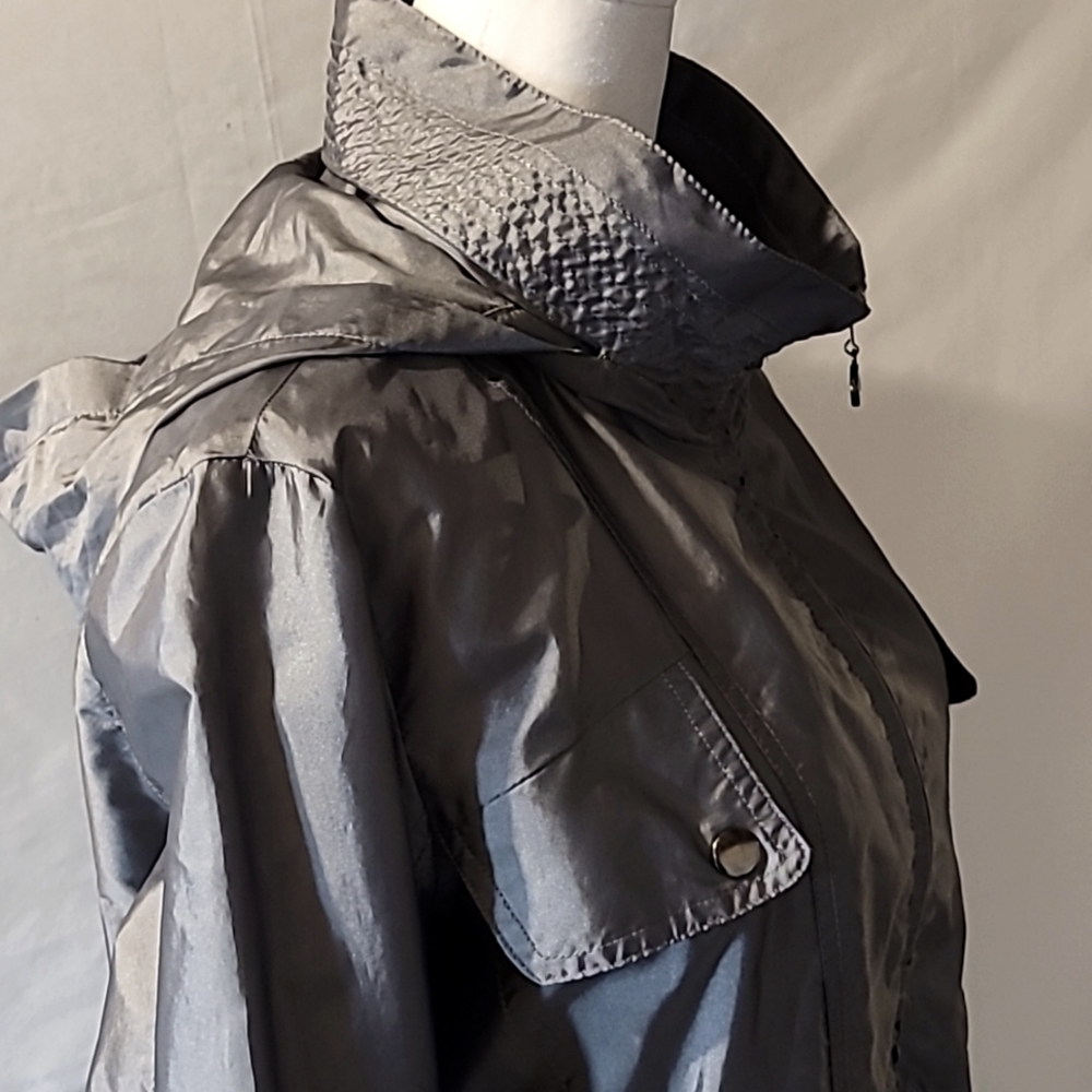 1 LEFT (M) Metallic Gray Techware - Classic Sports Nylon Rain Coat